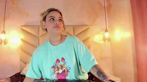 zihaadams_ online show from 03.17.26