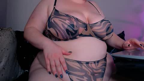 Snapshot of zinacorleone chatting on 02.08.26 zinacorleone online show from 02.08.26