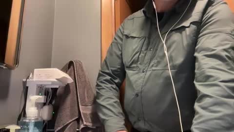 Snapshot of zinger283069 chatting on 11.06.25 zinger283069 online show from 11.06.25