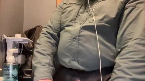 Snapshot of zinger283069 chatting on 11.25.25 zinger283069 online show from 11.25.25