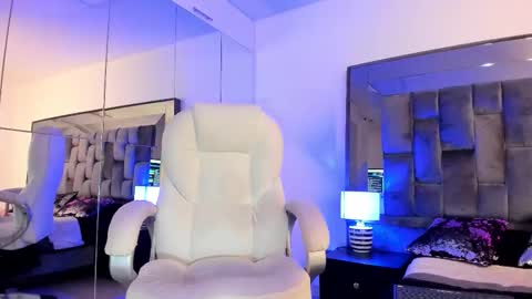 Nia  online show from 02.06.26