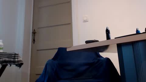 Snapshot of ziustefaninu chatting on 09.17.25 stefano online show from 09.17.25