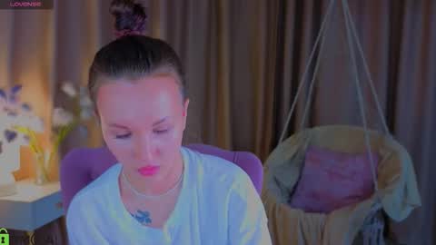 Zlata  Mon Tue Thu Fri Sun Sa GMT 3 0000pm - 0600pm  online show from 10.02.25