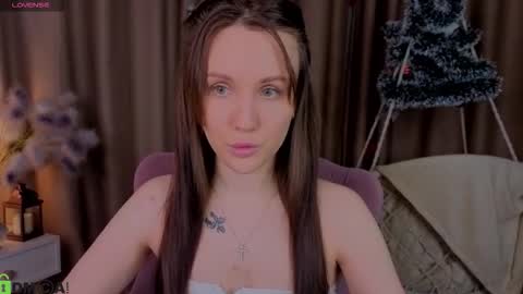 Zlata  Mon Tue Thu Fri Sun Sa GMT 3 0000pm - 0600pm  online show from 01.12.26