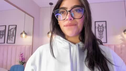 zoe_banks_ online show from 09.14.25