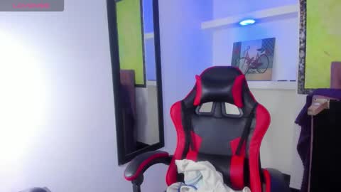 Snapshot of zoe_connor19 chatting on 02.13.26 Z O E online show from 02.13.26