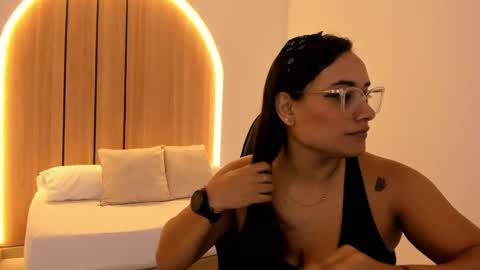 Zoe  online show from 09.13.25