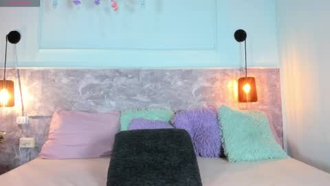 Zoe  online show from 04.17.26