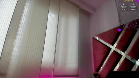 zoe_evaanss_ online show from 04.02.26