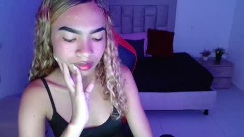 zoe_galli online show from 10.03.25