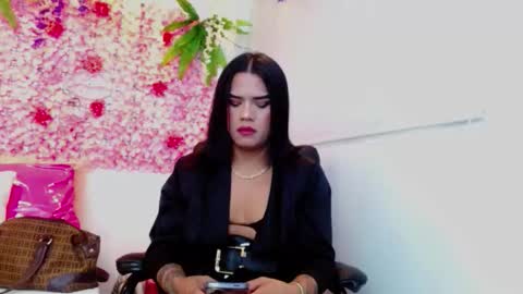 zoe_hecate online show from 10.04.25