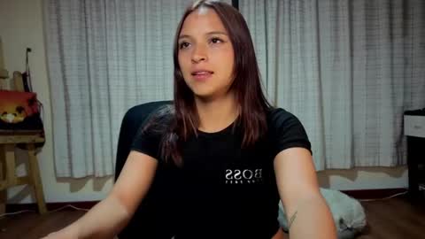Snapshot of zoe_khall chatting on 05.20.26 ZOE online show from 05.20.26