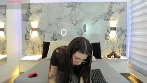 Zoe online show from 03.11.26