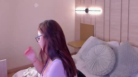 zoe_mhendez online show from 02.04.26