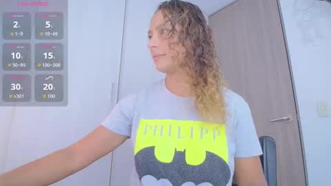 Snapshot of zoe_moon85 chatting on 11.26.25 zoe online show from 11.26.25