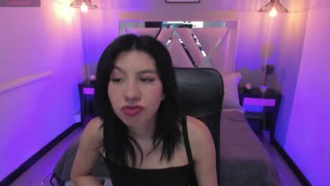 zoe_moreau online show from 03.23.26