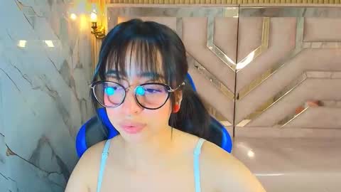 Zoe  online show from 09.26.25