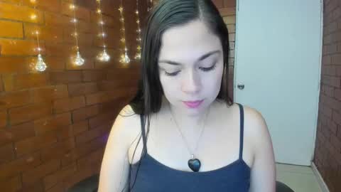 Snapshot of zoe_ringer chatting on 11.21.25 Zoe online show from 11.21.25