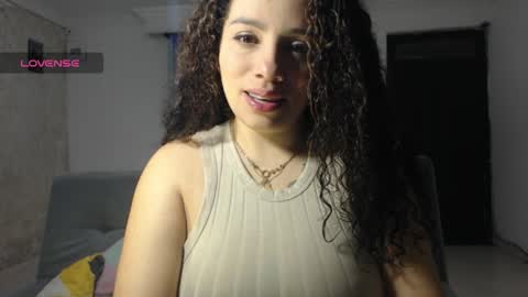 zoe tai online show from 04.05.26