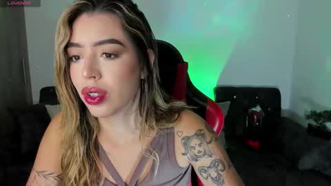  zoee jackson online show from 11.15.25