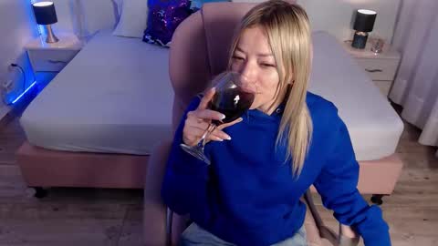 Snapshot of zoee_joness chatting on 03.01.26 zoe online show from 03.01.26