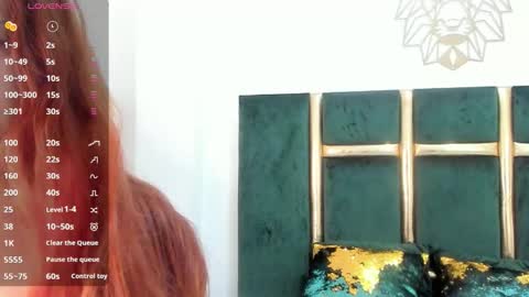 Snapshot of zoee_kiss chatting on 10.26.25 zoee_kiss online show from 10.26.25