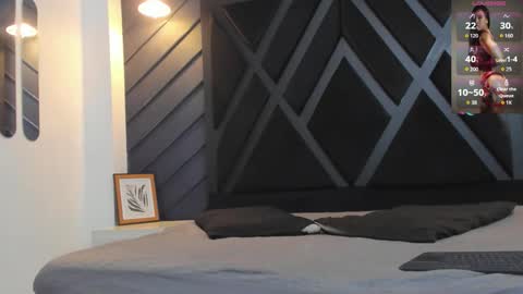 Zoe 3 online show from 10.14.25