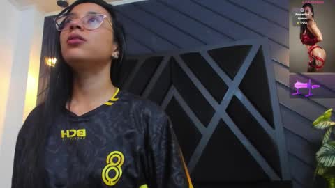 Zoe 3 online show from 10.16.25