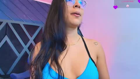 Snapshot of zoee_martins_ chatting on 04.23.26 Zoe 3 online show from 04.23.26