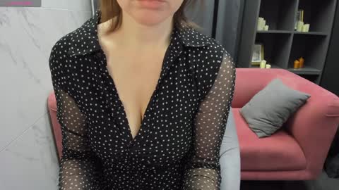 Snapshot of zoeeast chatting on 12.22.24 Zoe online show from 12.22.24