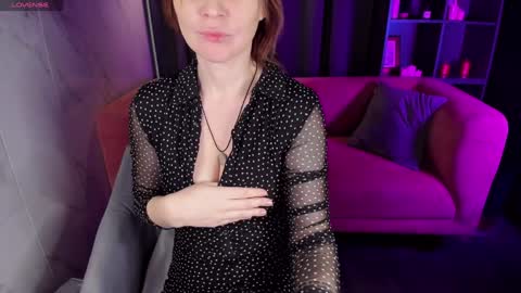 Snapshot of zoeeast chatting on 01.18.25 Zoe online show from 01.18.25