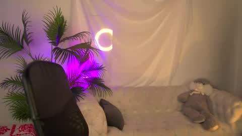 ZOE online show from 04.12.26