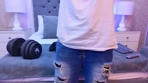 Zoe Krug online show from 12.03.25