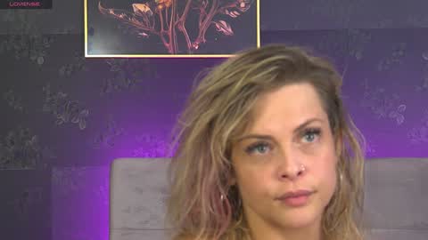 ZoeMesmerize online show from 12.23.24