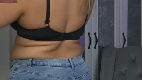 ZoeMesmerize online show from 12.28.24