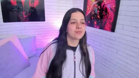 Snapshot of zoemurphy_ chatting on 12.01.25 ZOE online show from 12.01.25