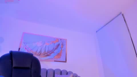 Zoe Presley  online show from 10.27.25