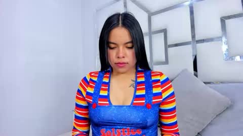 ZoeSwam online show from 10.31.25