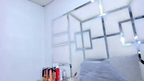 ZoeSwam online show from 11.05.25