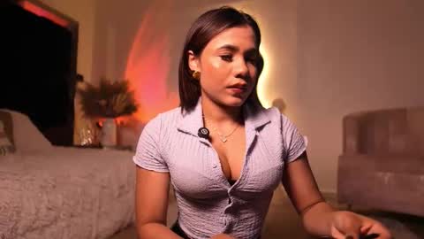 zoevidal_ online show from 11.27.25