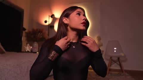 zoevidal_ online show from 04.17.26