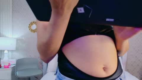 ZoeWilliis online show from 05.27.26