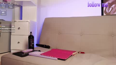 zoey fox  online show from 02.10.25