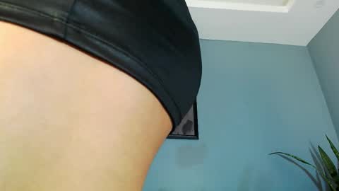 zoey fox  online show from 10.12.25