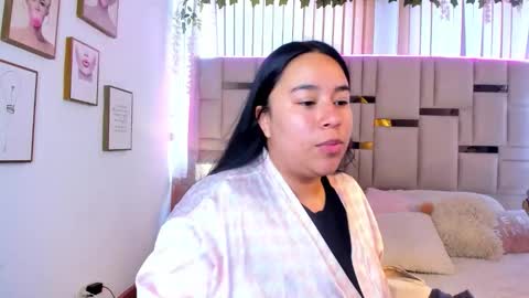 zoey thommpson online show from 03.03.26