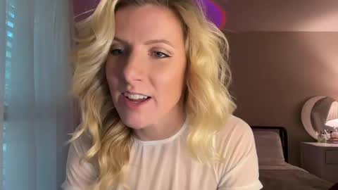 Snapshot of zoeydanner chatting on 12.02.24 Zoeydanner online show from 12.02.24