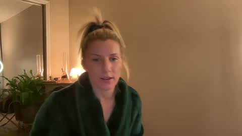 Snapshot of zoeydanner chatting on 02.07.25 Zoeydanner online show from 02.07.25