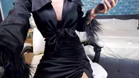 Snapshot of zoeylarkens chatting on 10.15.25 Zoey online show from 10.15.25