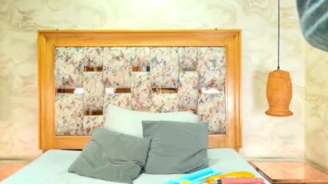 zoley  online show from 10.20.25