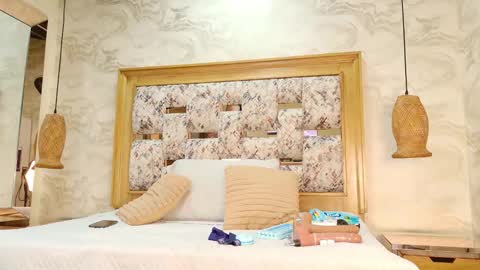 zoley  online show from 12.16.25